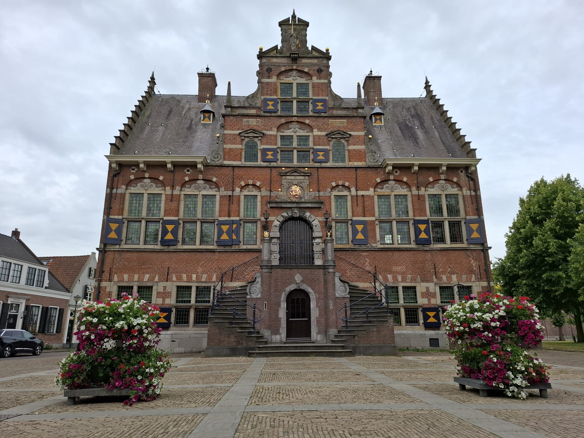 stadhuis met Bloemen mei 2025